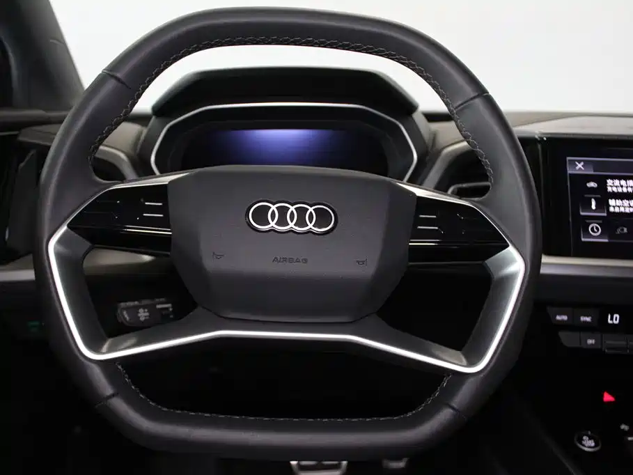 Audi Q4 e-tron 2025 2024 40 e-tron Pioneer Edition