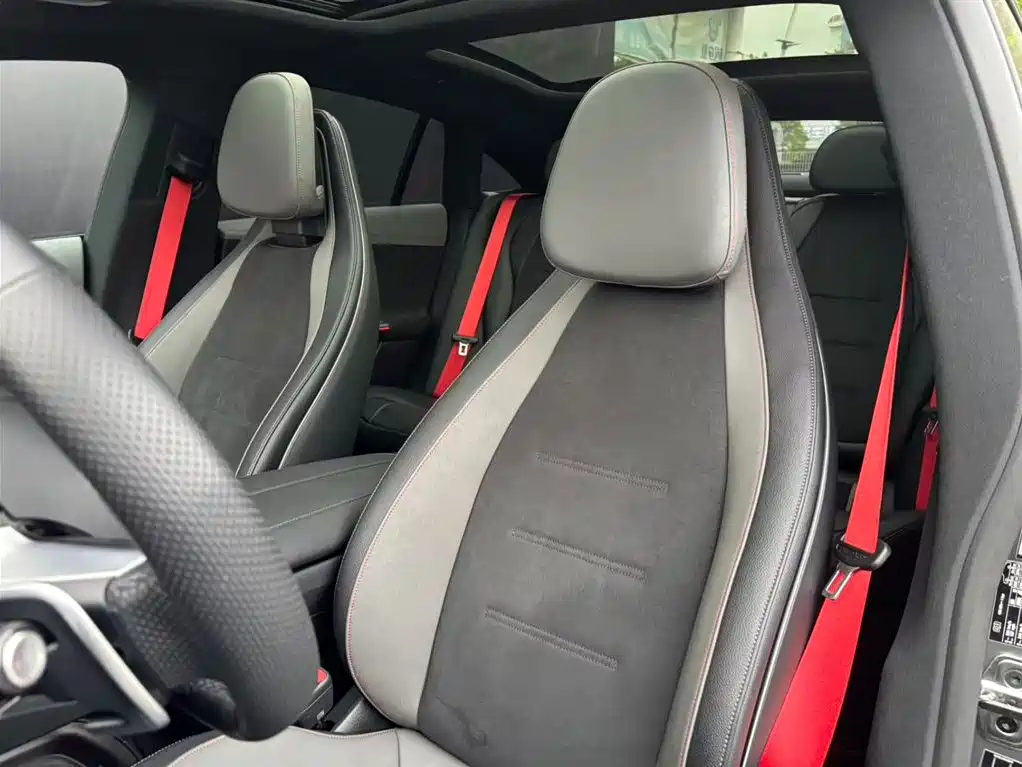 MERCEDES-BENZ EQE AMG