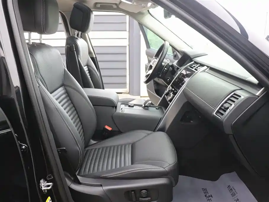 Land Rover Discovery 2023 360PS R-Dynamic SE фото 22