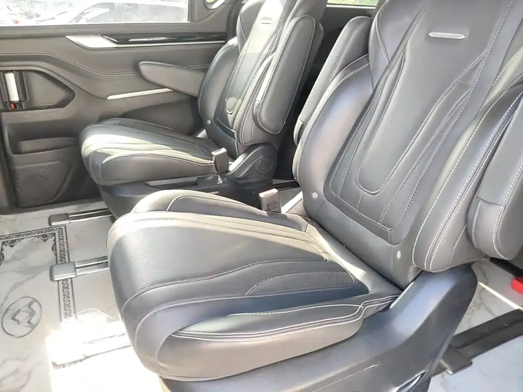 SAIC Maxus Maxus G20 2022 2021 Facelift PLUS 2.0T Gasoline Automatic Luxury