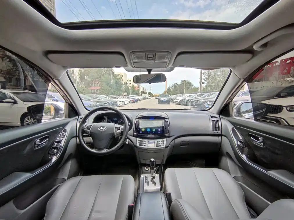 Hyundai Elantra 2012 2011 1.6L Automatic Luxury