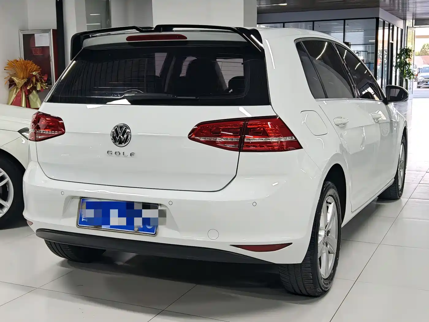 Volkswagen Golf 2016 1.6L Automatic Comfort фото 3