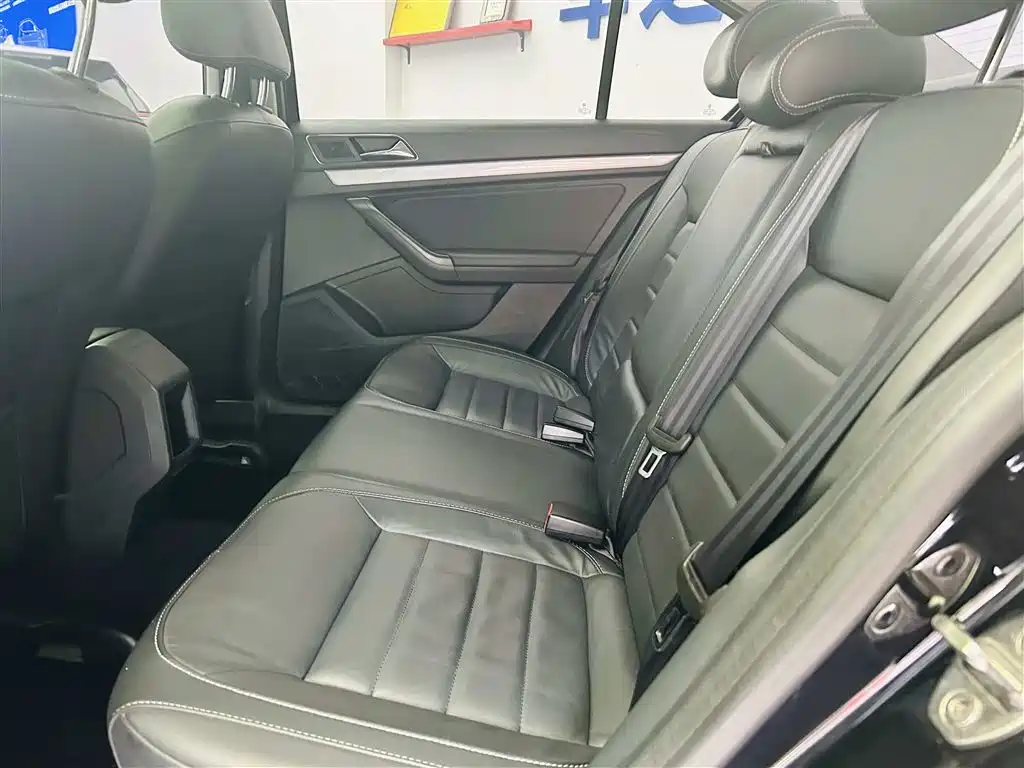 Volkswagen Lavida 2017 230TSI DSG Comfort Edition фото 21