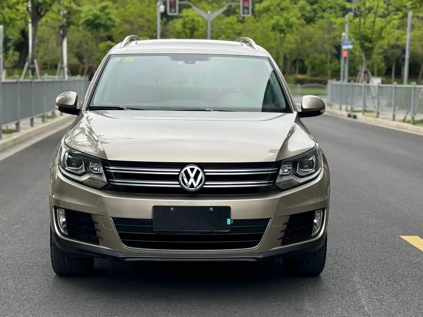 Volkswagen Tiguan 2015 1.8TSI Automatic 2WD Highline фото 2