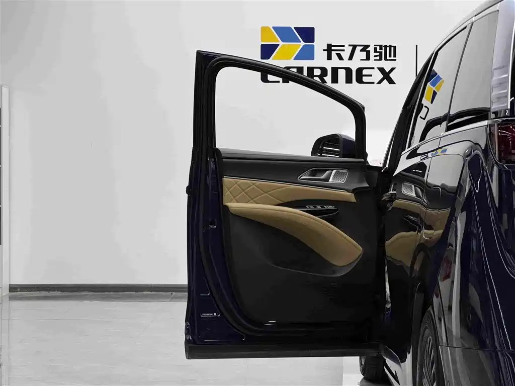 Denza D9 2025 2025 Model DM-i Smart Drive Edition 1020 AWD Flagship