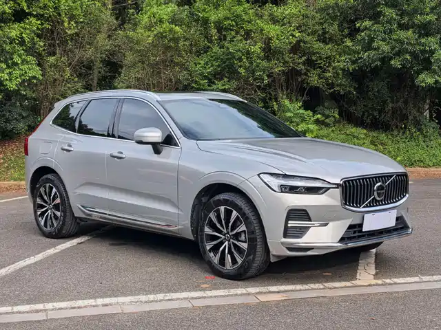 Volvo XC60 2022