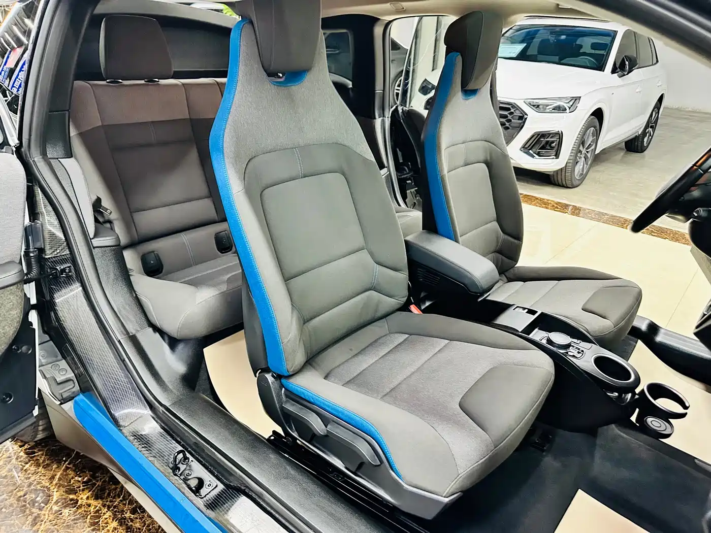 Фото 19 - BMW i3 (Import)
