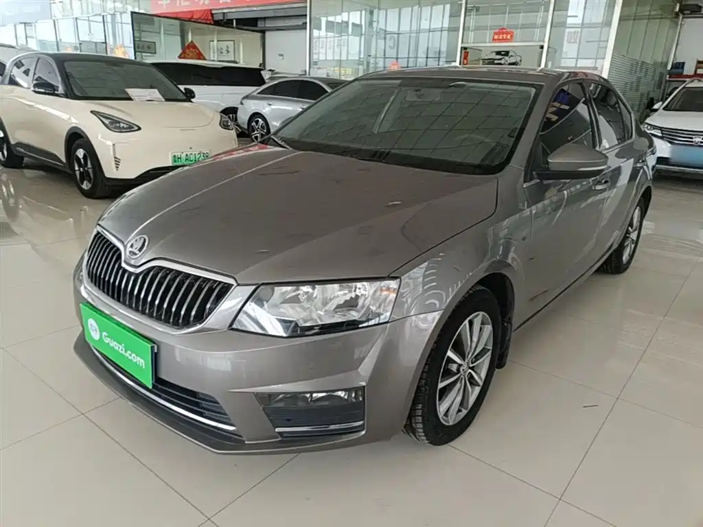 Škoda Octavia 2017 Classic 1.6L Automatic Comfort