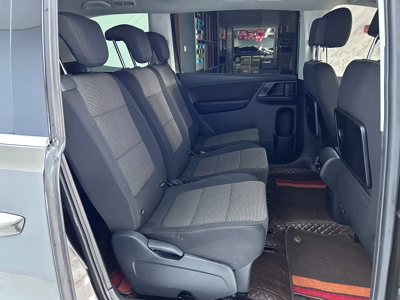 Volkswagen Sharan 2014 2.0TSI Standard фото 11