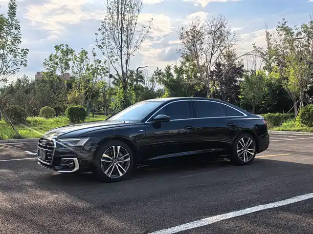 Audi A6L 2022