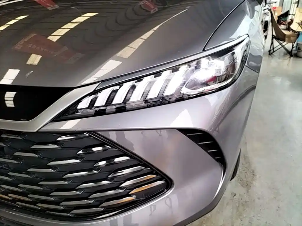 BYD Qin PLUS 2025 DM-i Smart Drive 55KM Leader фото 23
