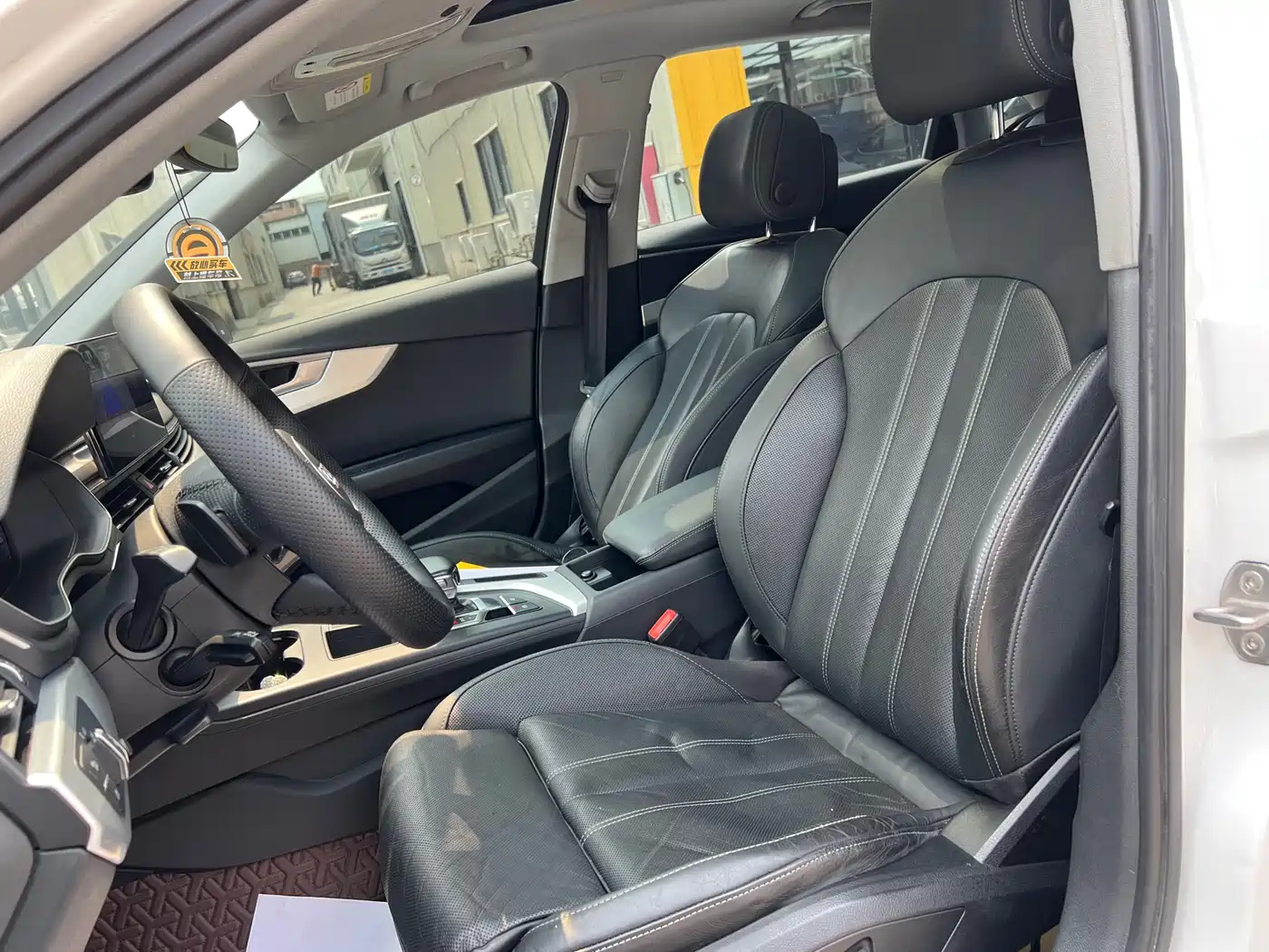 Audi A4L 2020 40 TFSI Fashion Dynamic Edition фото 16