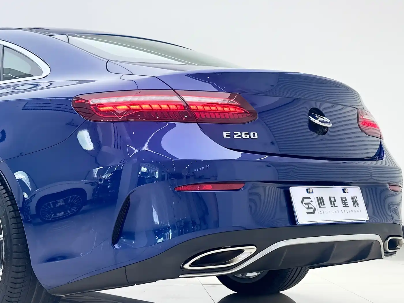 Mercedes-Benz E-Class, миниатюра 10