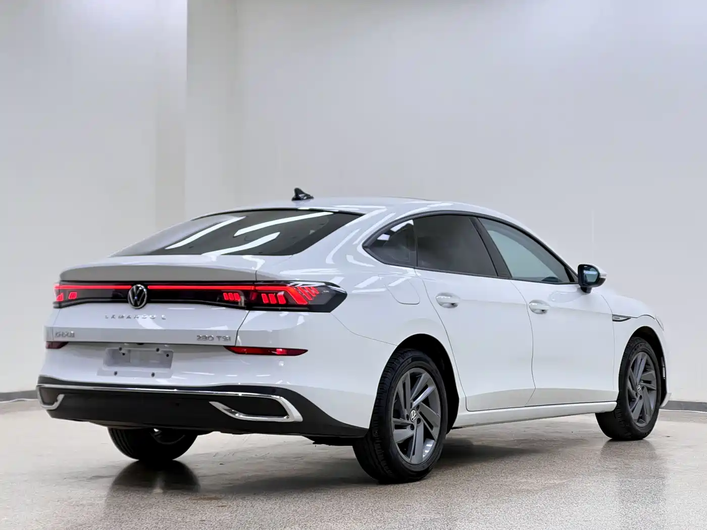 Volkswagen Lamando 2024 Lamando L 280TSI DSG Stylish Edition фото 4