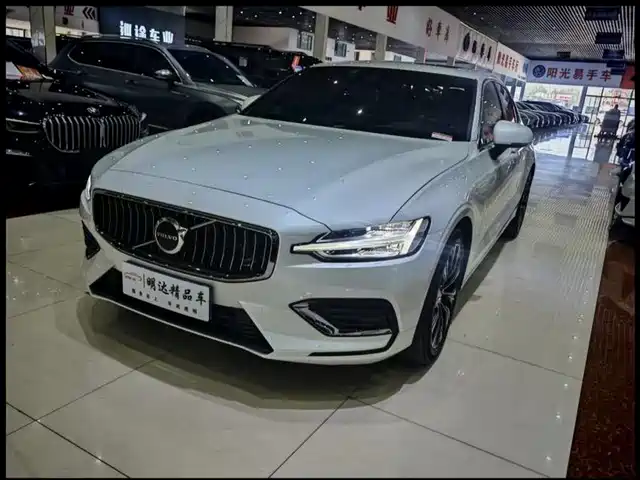 Volvo S60 2024