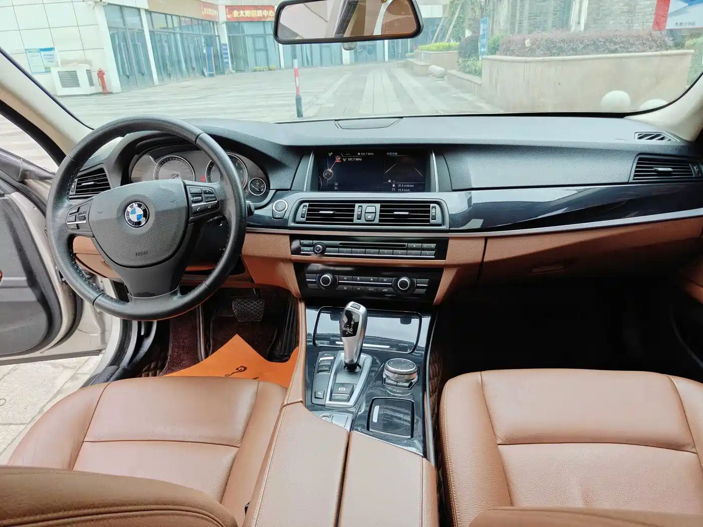 BMW 5 Series 2014 520Li Elegance фото 6