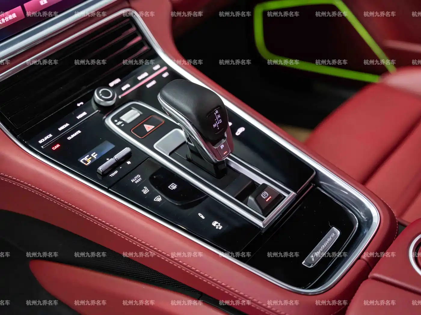 Porsche Panamera 2023 Panamera 4 Executive Long Wheelbase 2.9T фото 20