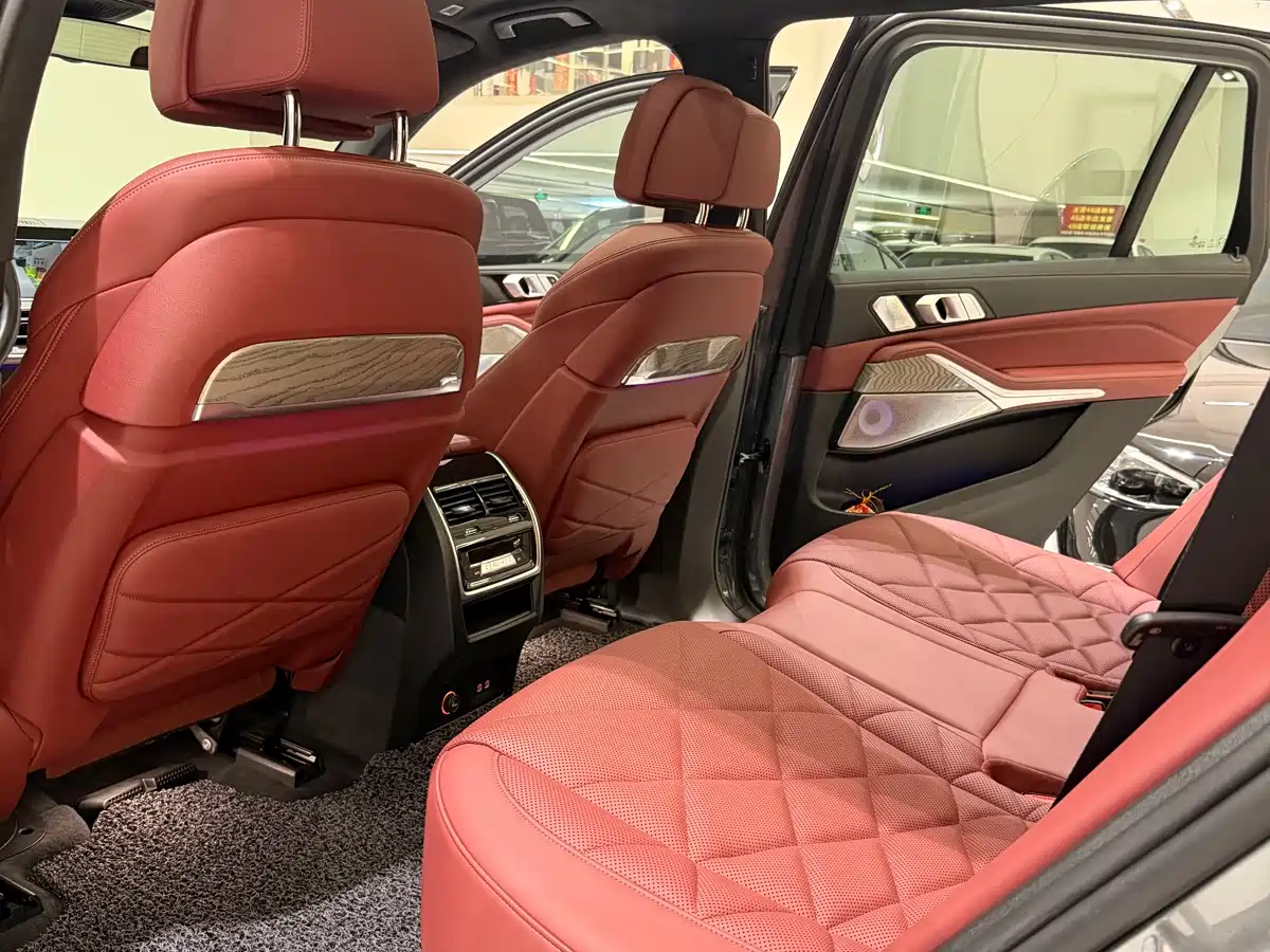BMW X5 2022 Model xDrive 40Li M Sport Package фото 7