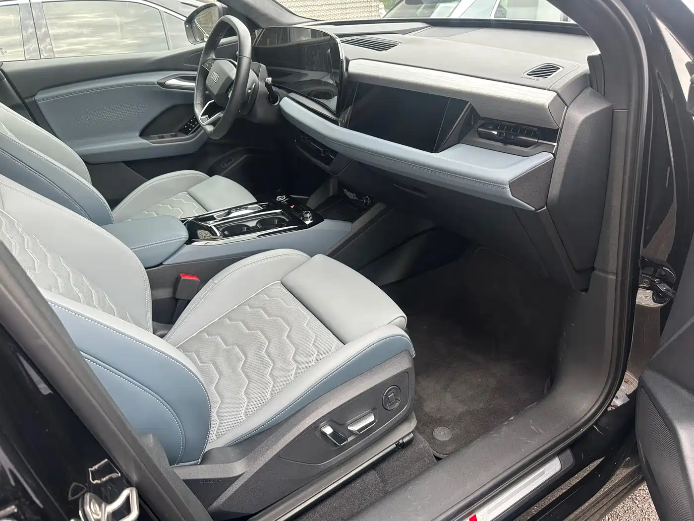 Audi Q6L e-tron 2025 2025 Model Pioneer Edition