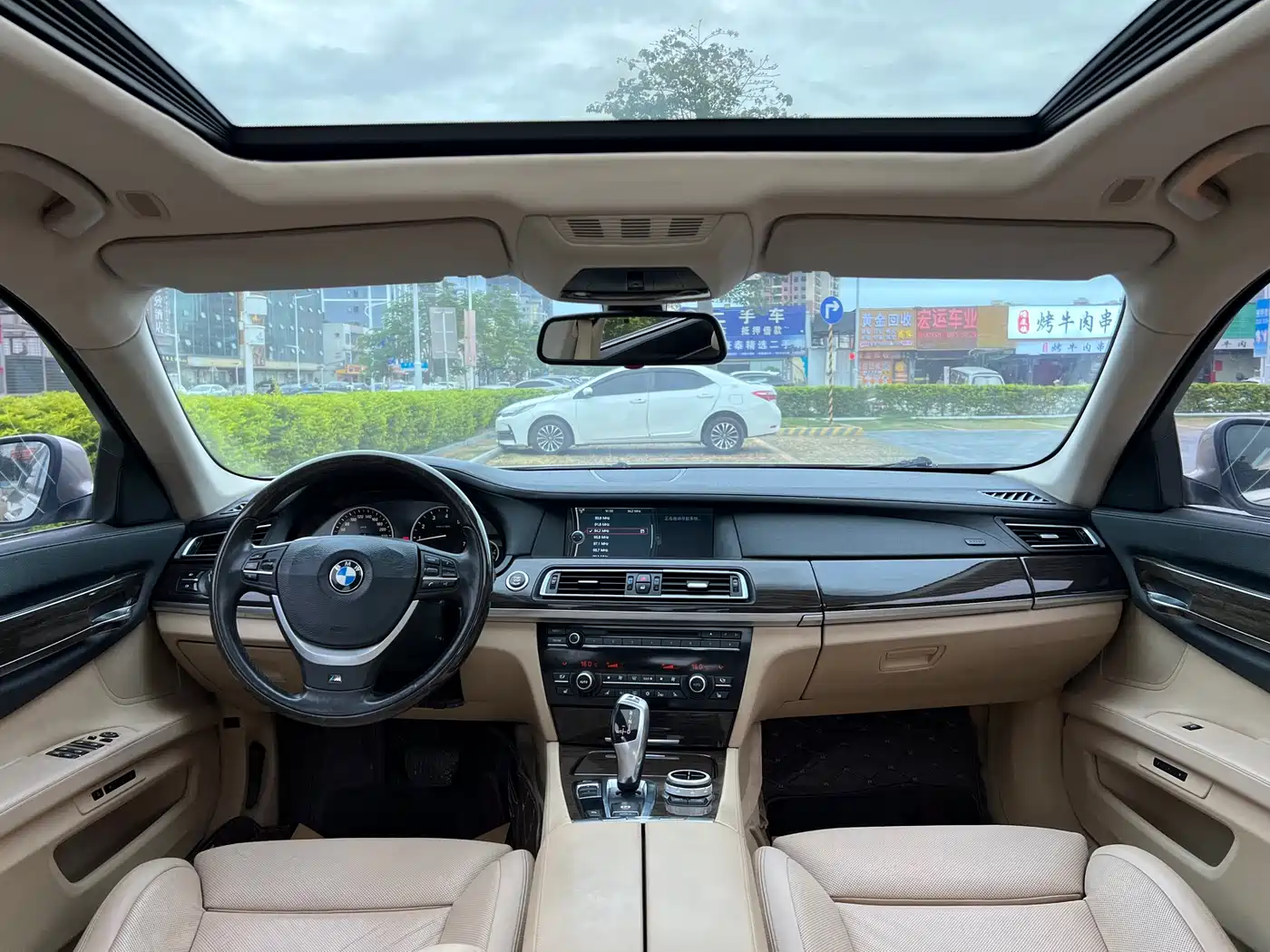 BMW 7 Series 2011 730Li Elegance фото 18