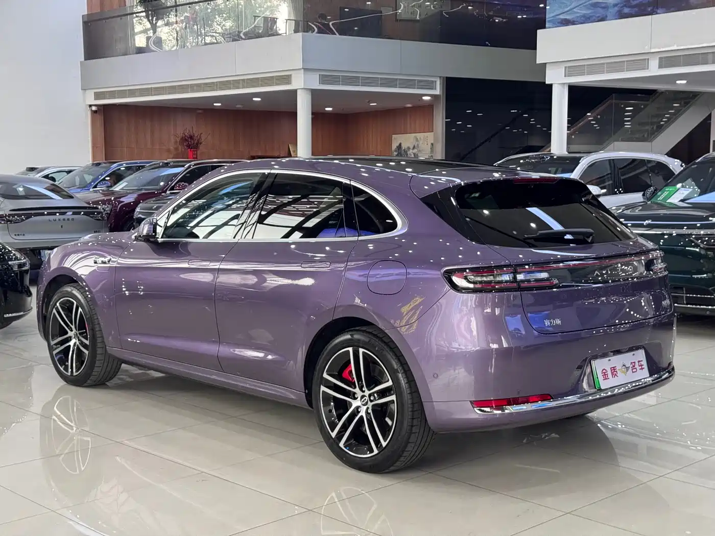 AITO Wenjie AITO M5 2025 Extended Range Ultra AWD фото 15