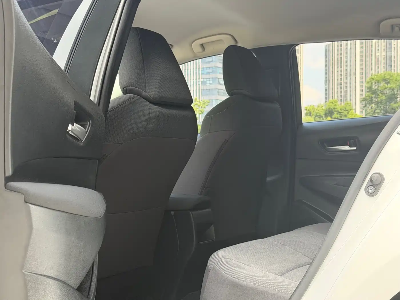 Toyota Corolla 2021 TNGA 1.5L CVT Pioneer Edition фото 9
