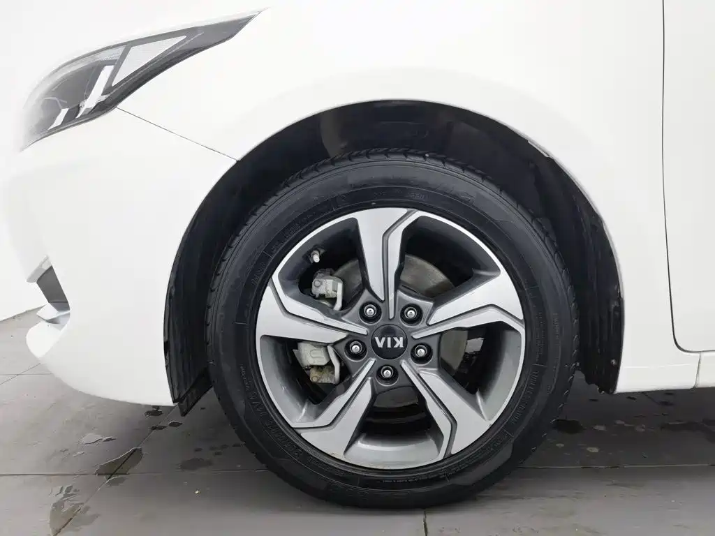 Photo 17 - Kia K3