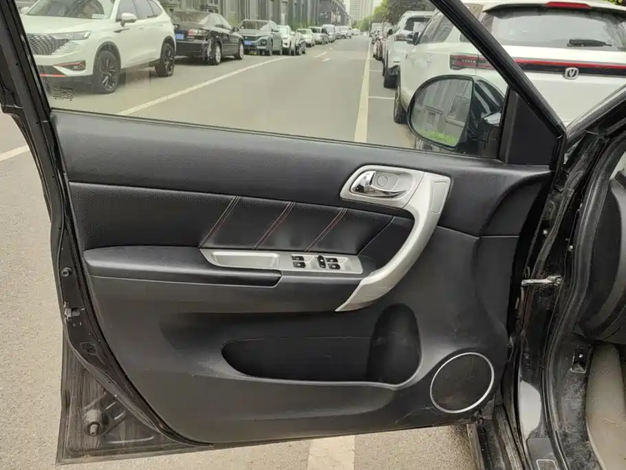 Photo 7 - Haval H6