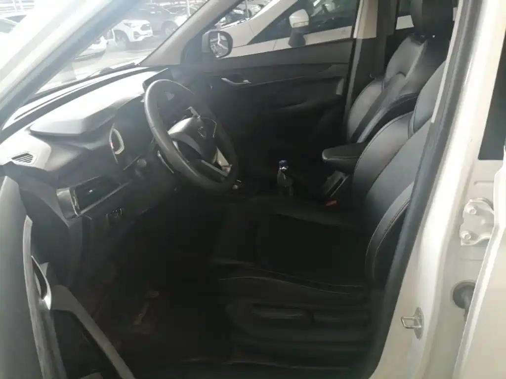 Baojun 360 2019 2018 1.5L Automatic Elite (China V)