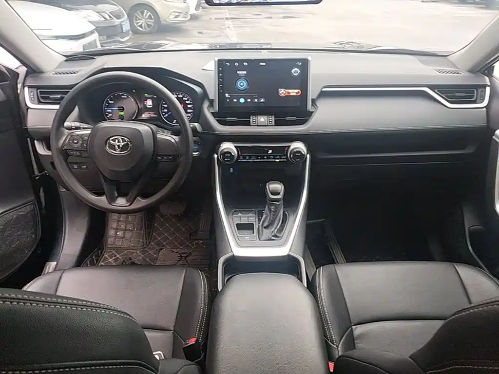 Фото 10 - Toyota Wildlander