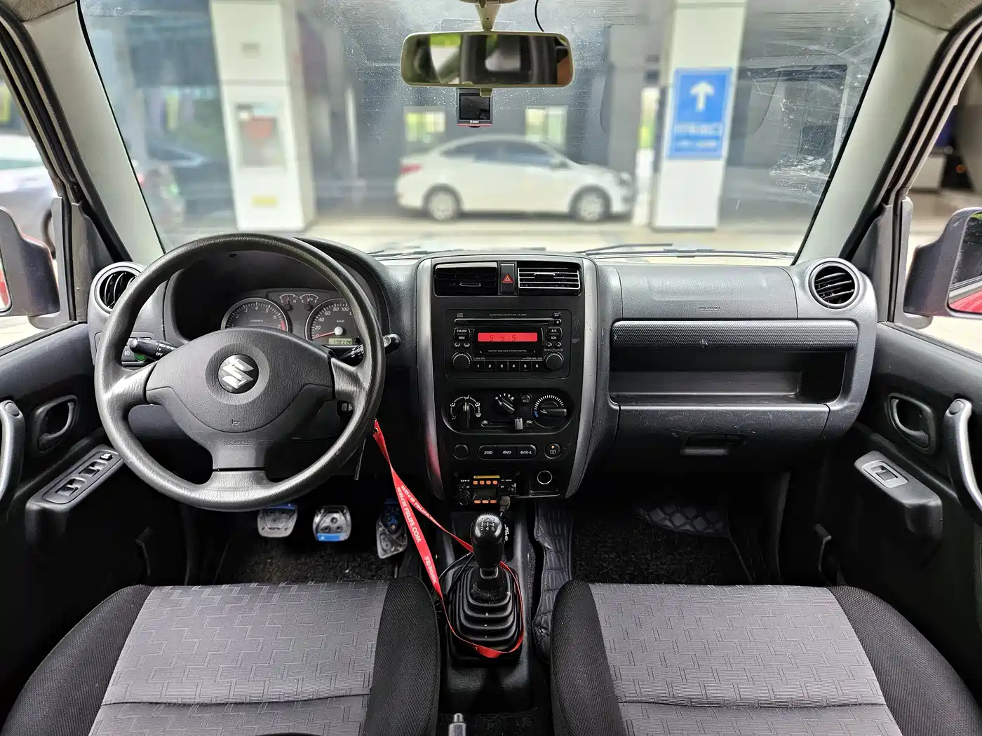 Suzuki Jimny (Import) 2009 1.3 MT Fashion фото 7