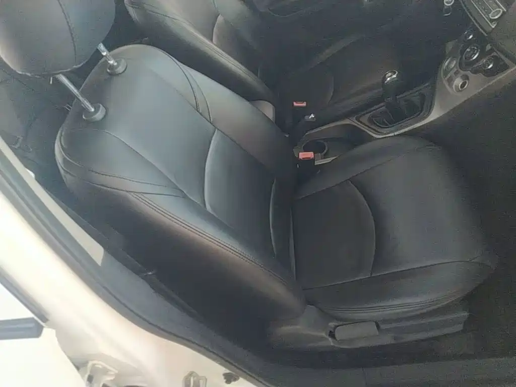 Haima M3 2016 2016 1.5L Manual Comfort Sunroof
