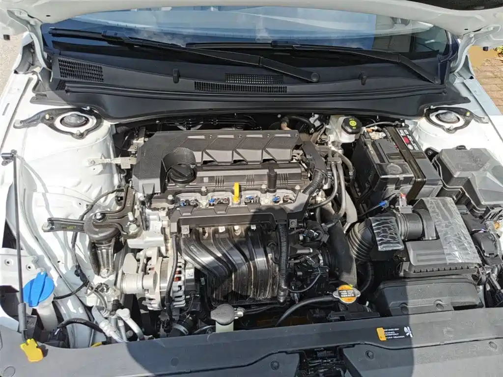 Hyundai Elantra 2023 1.5L CVT GLX Elite Edition фото 20