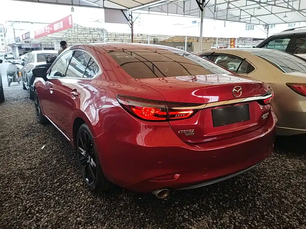 Photo 5 - Mazda Atenza