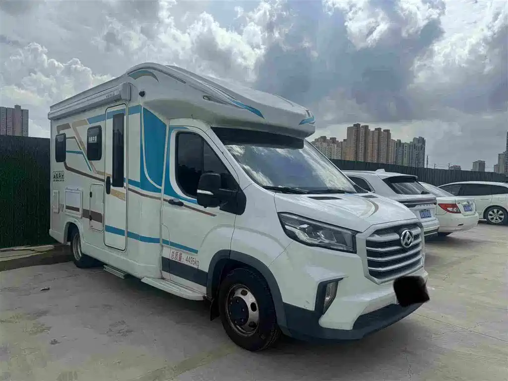 SAIC Maxus MAXUS V90 RV 2022 2021 2.0T Life Home V90 Self-Contained Class C RV Flagship Small Front Overhead Transverse Bed