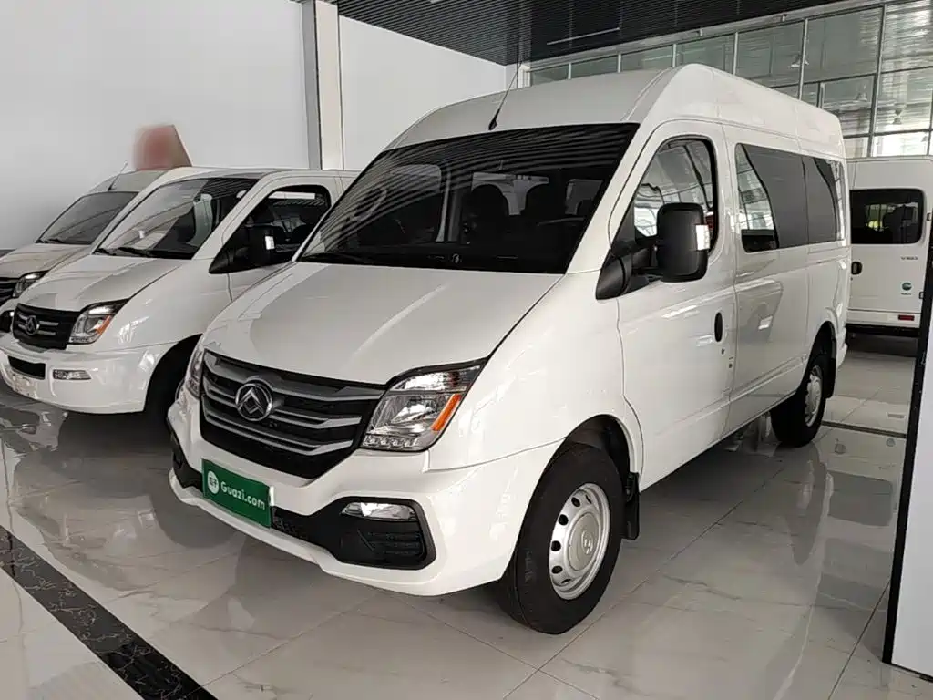SAIC Maxus Xintu V80 2025 2023 2.0T Manual Classic Aoyun Short Wheelbase Medium Roof 5/6 Seats