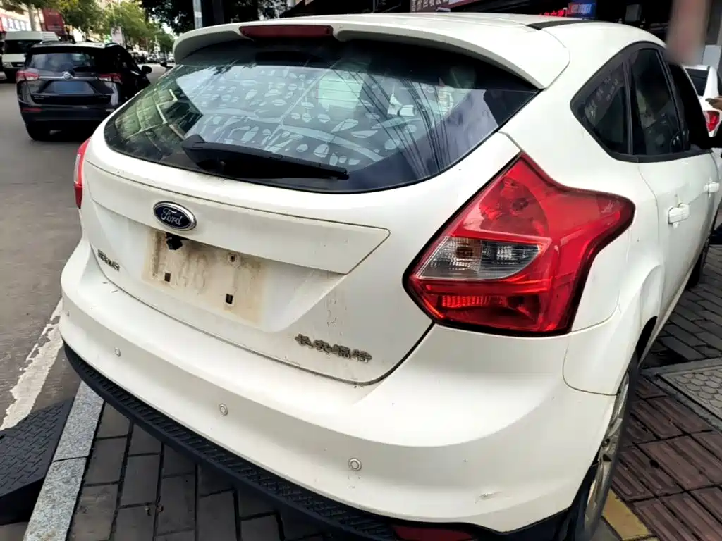 Ford Focus 2015 2012 Hatchback 1.6L Automatic Comfort
