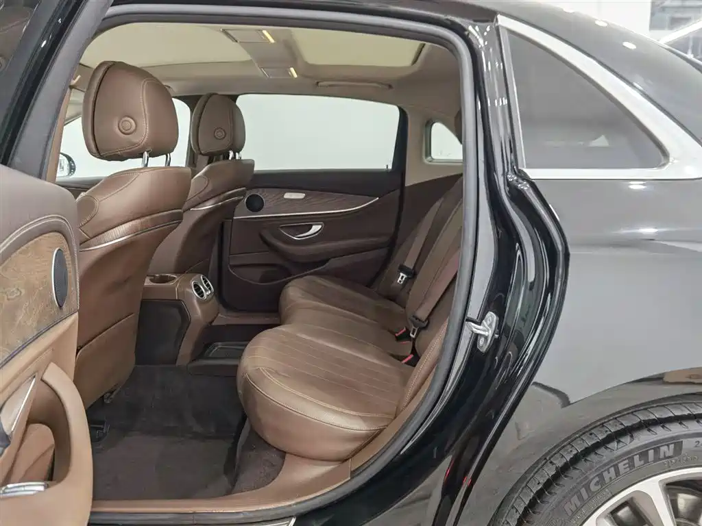 Mercedes-Benz E-Class 2020 E 260 L фото 15