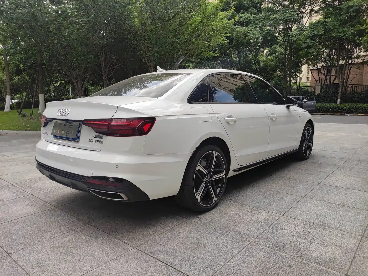 Audi A4L 2024 40 TFSI Luxury Dynamic (Starry Night Edition) фото 4