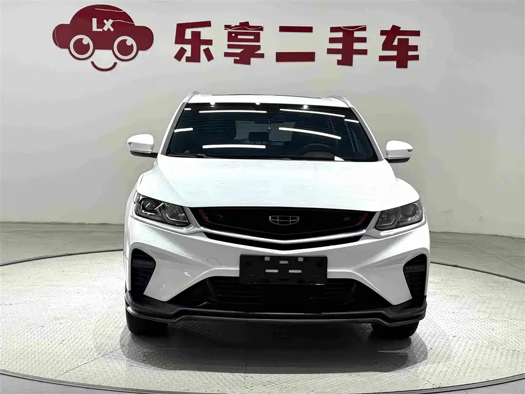 Фото 8 - Geely Coolray