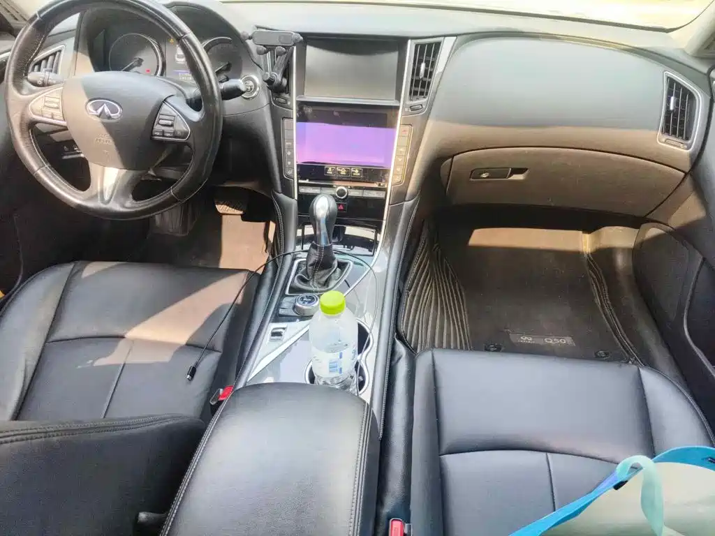 Photo 12 - Infiniti Q50L