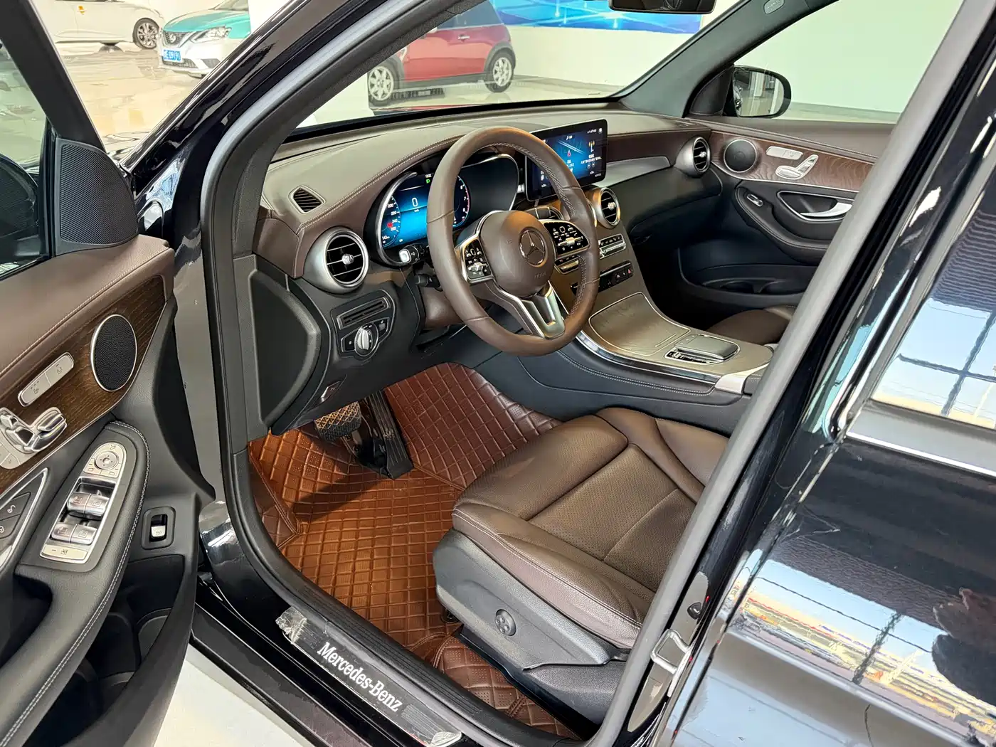 Mercedes-Benz GLC 2021 GLC 260 L 4MATIC Luxury фото 5