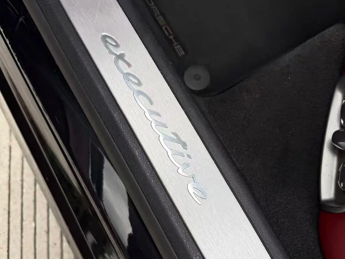 Porsche Panamera 2016 Panamera Executive Edition 3.0T фото 16