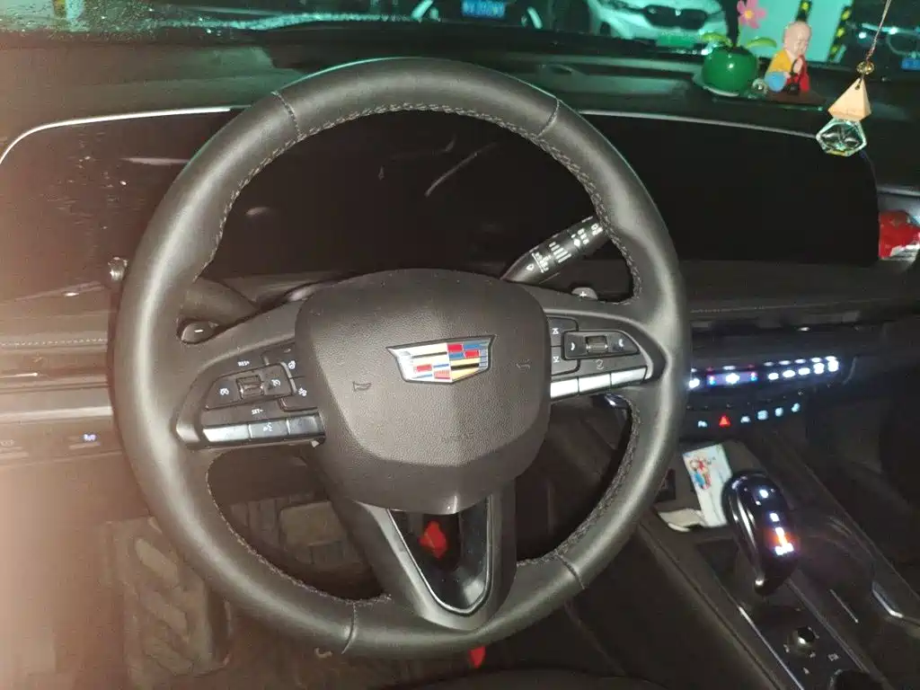 2025 Cadillac XT4