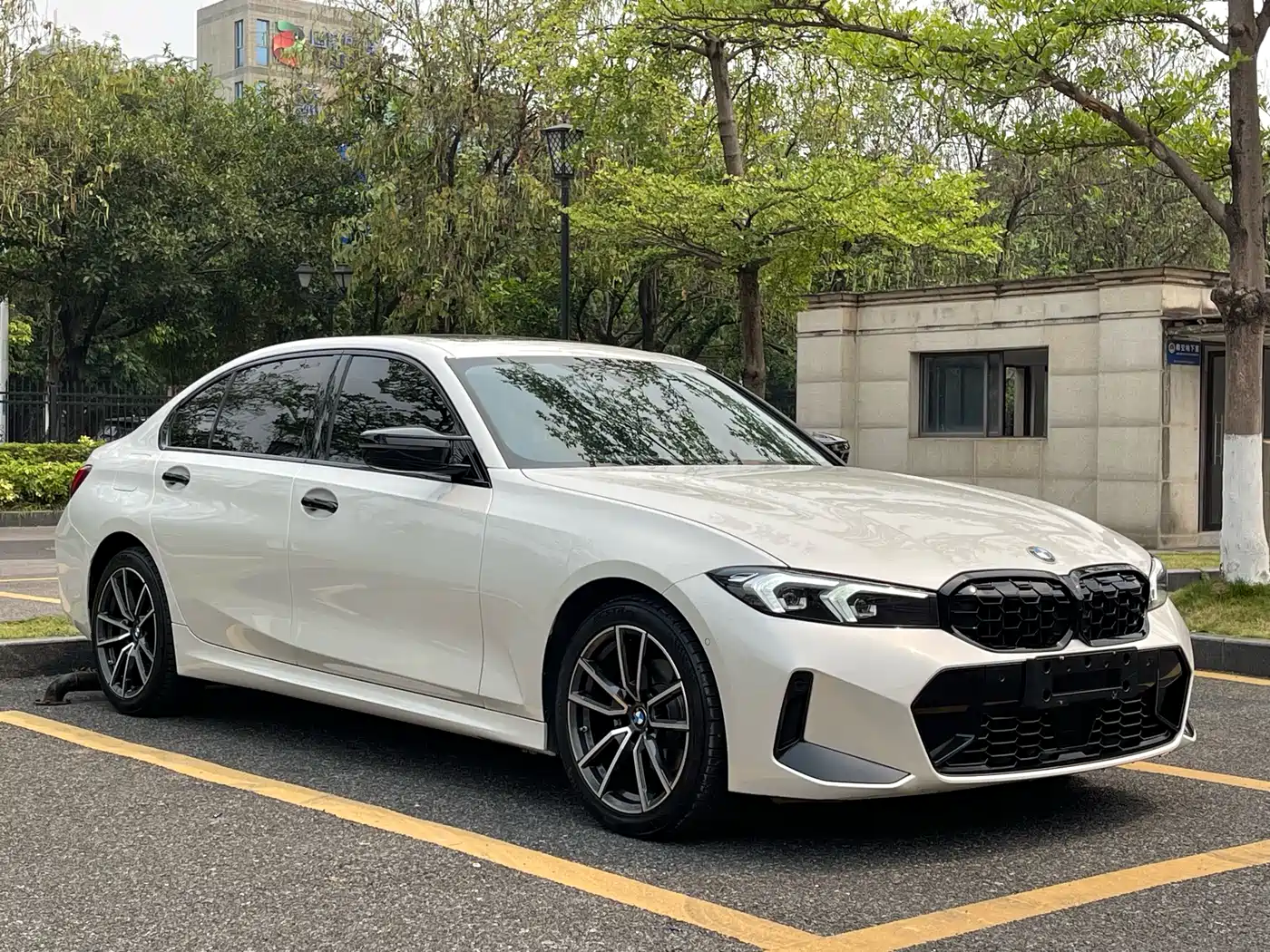 BMW 3 Series 2025 325Li M Sport Package фото 3