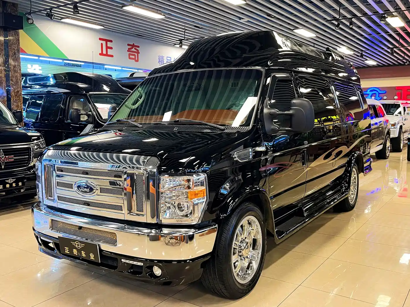 Ford E350 2013 2011 5.4L Standard Yacht Edition
