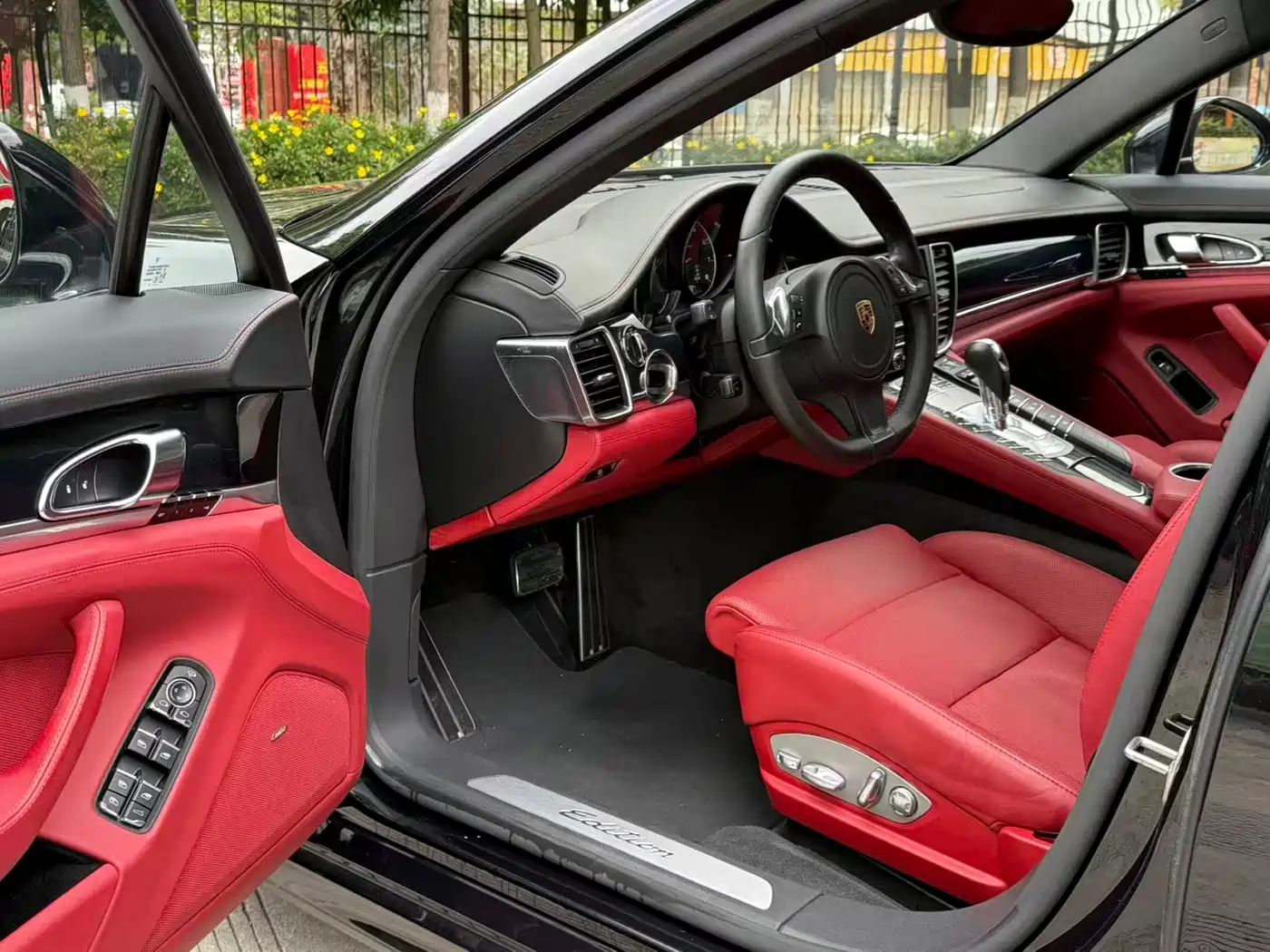 Porsche Panamera 2016 Panamera Executive Edition 3.0T фото 29