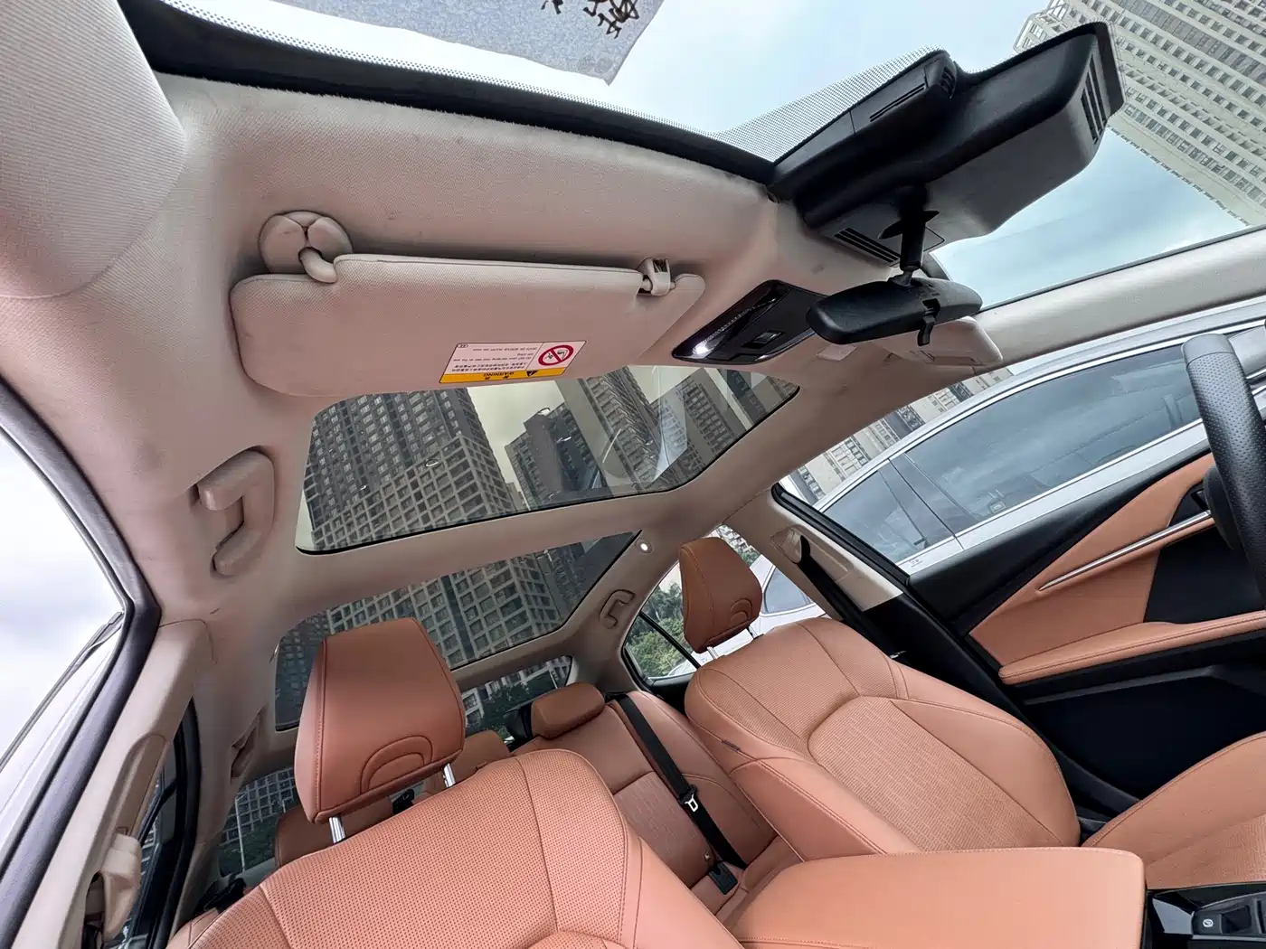 Toyota Camry 2024 Hybrid 2.0HE Elite Edition фото 20