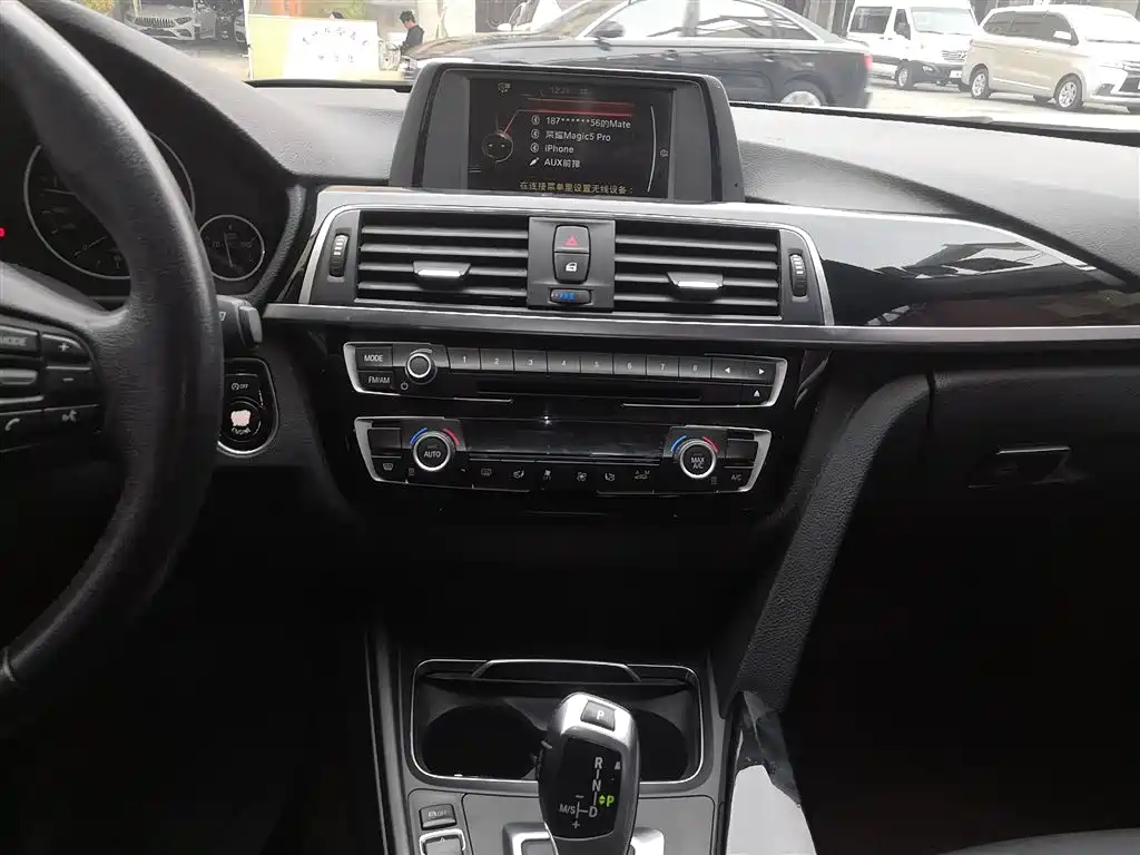 BMW 3 Series 2017 320Li Fashion фото 13