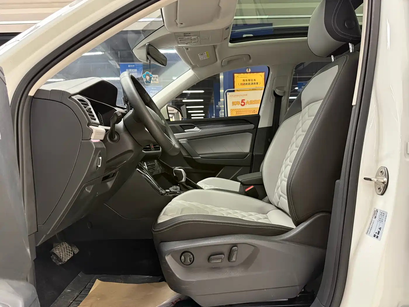 Volkswagen Tayron 2024 330TSI 2WD Luxury Plus Advanced фото 4